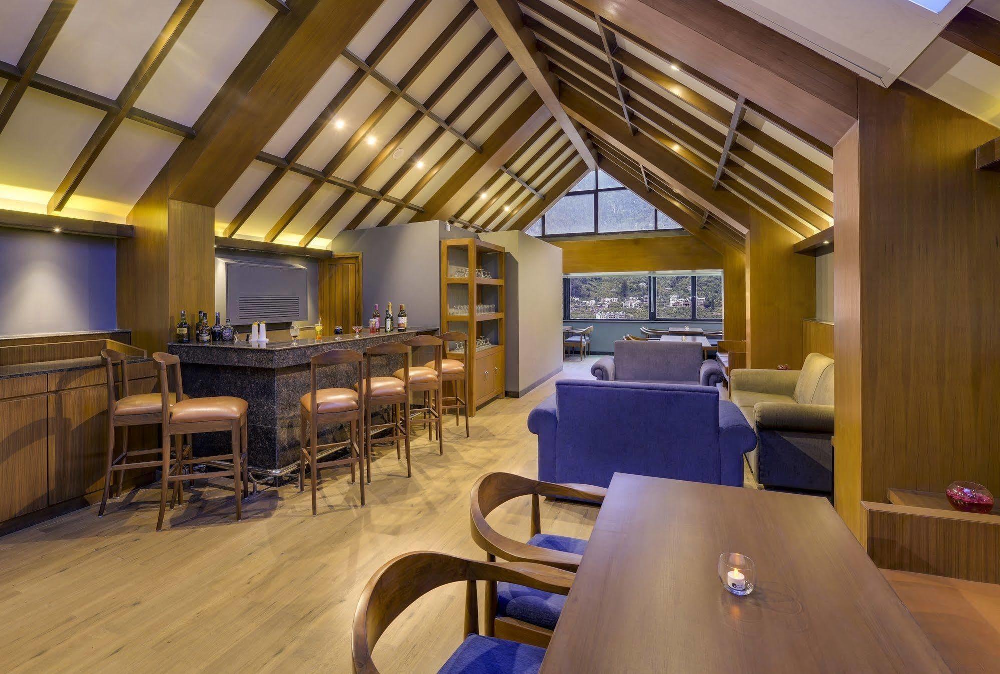 Sterling Manali Hotel Buitenkant foto