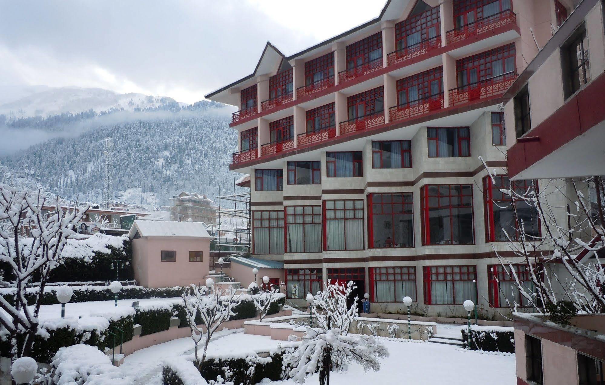 Sterling Manali Hotel Buitenkant foto